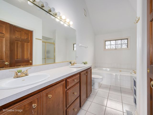 586 Daniels Street, Bolingbrook, IL 60440