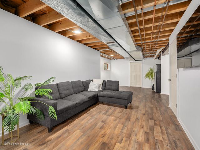 586 Daniels Street, Bolingbrook, IL 60440