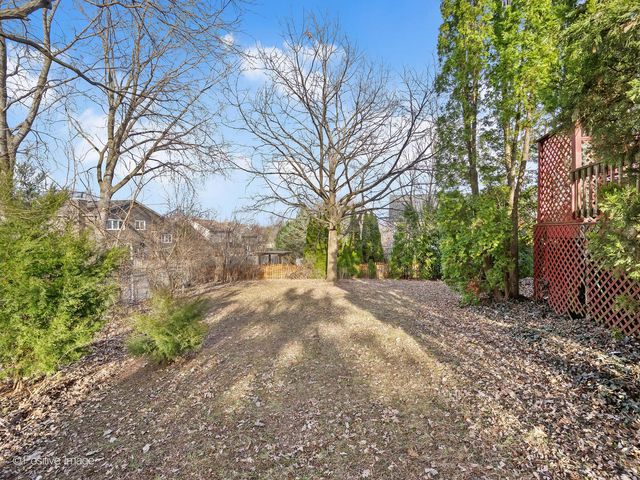 586 Daniels Street, Bolingbrook, IL 60440