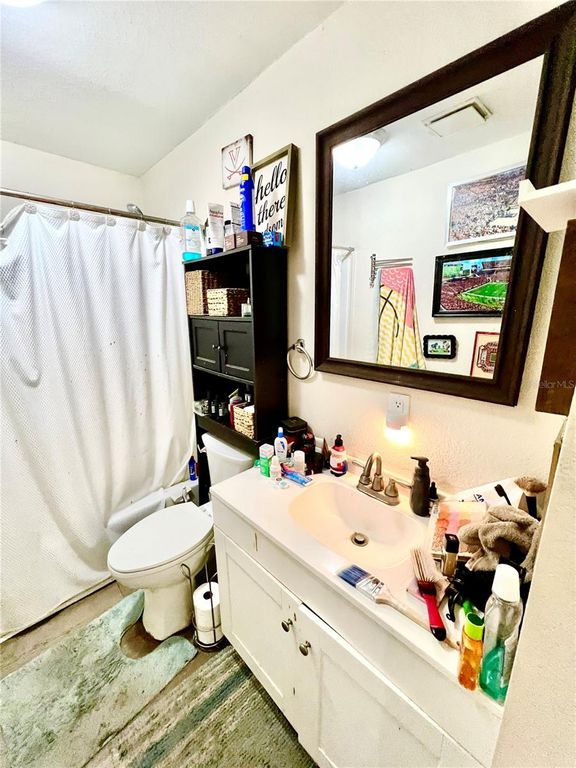 Image 12 of property listing at 1008 GRAY STREET, Plant City, FL 33563