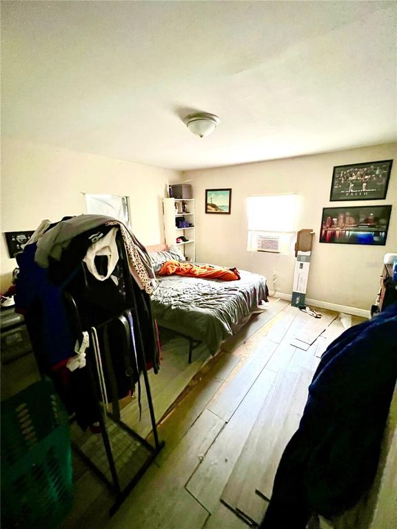 Image 15 of property listing at 1008 GRAY STREET, Plant City, FL 33563