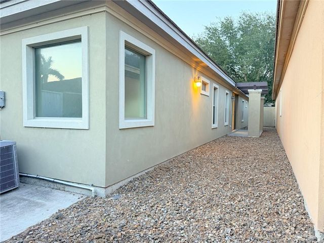 516 E Uphall Avenue, Mcallen, TX 78503