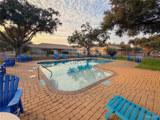 516 E Uphall Avenue, Mcallen, TX 78503