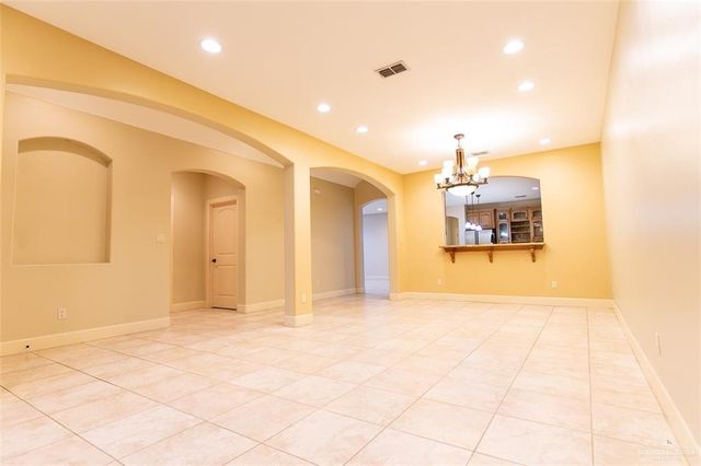 516 E Uphall Avenue, Mcallen, TX 78503