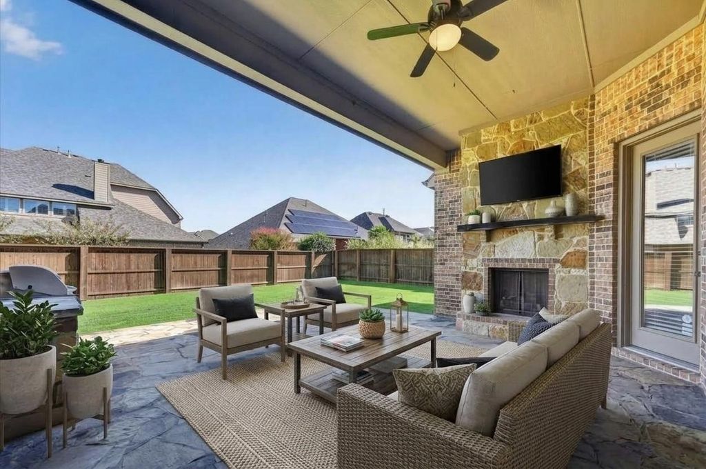 440 Garrison Circle, Lantana, TX 76226 — photo 2