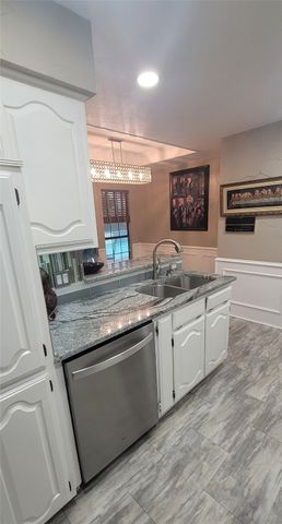2016 Vista Crest Drive, Carrollton, TX 75007