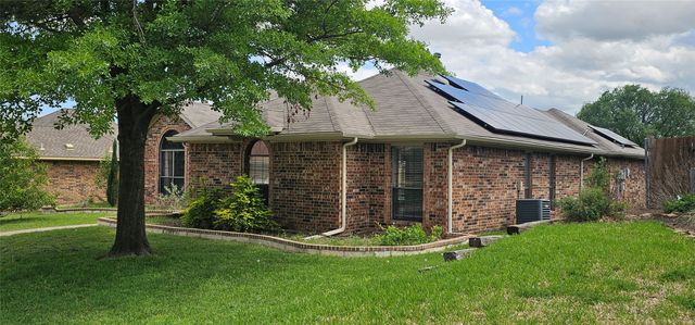 2016 Vista Crest Drive, Carrollton, TX 75007