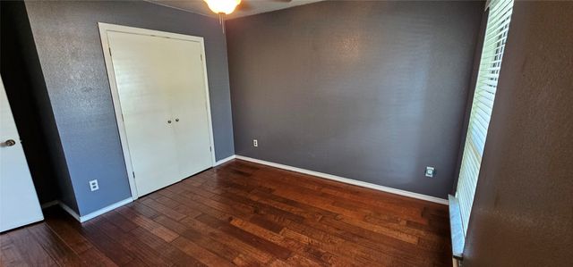 2016 Vista Crest Drive, Carrollton, TX 75007