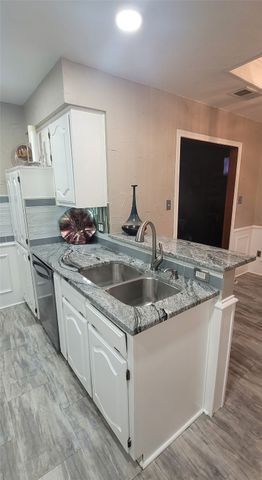 2016 Vista Crest Drive, Carrollton, TX 75007
