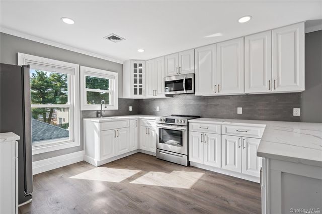 7 Pulaski Road 3, East Northport, NY 11731