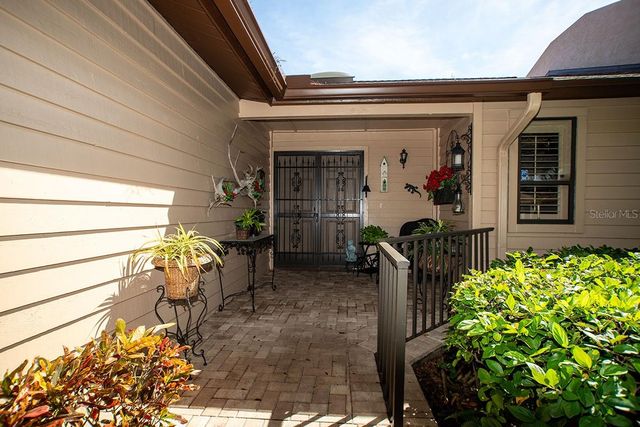 11696 PARKVIEW LANE, Seminole, FL 33772