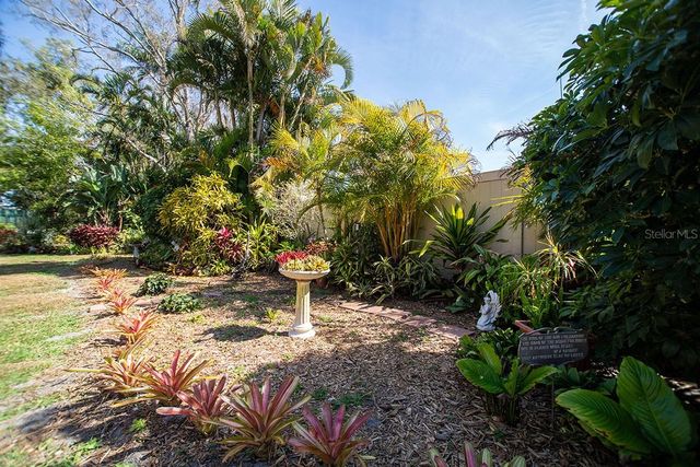 11696 PARKVIEW LANE, Seminole, FL 33772