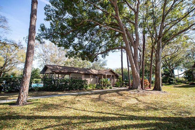 11696 PARKVIEW LANE, Seminole, FL 33772