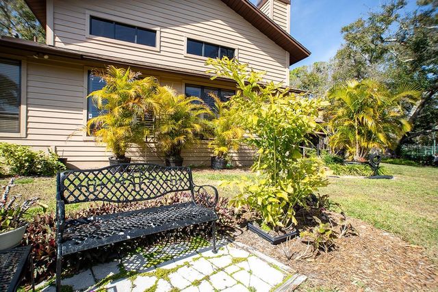 11696 PARKVIEW LANE, Seminole, FL 33772