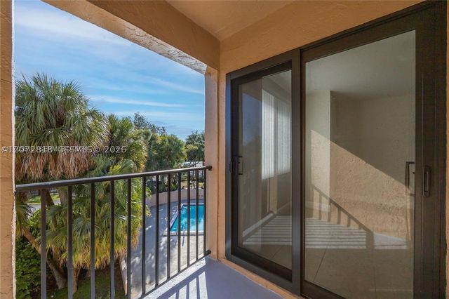 10001 W Atlantic Blvd 316, Coral Springs, FL 33071