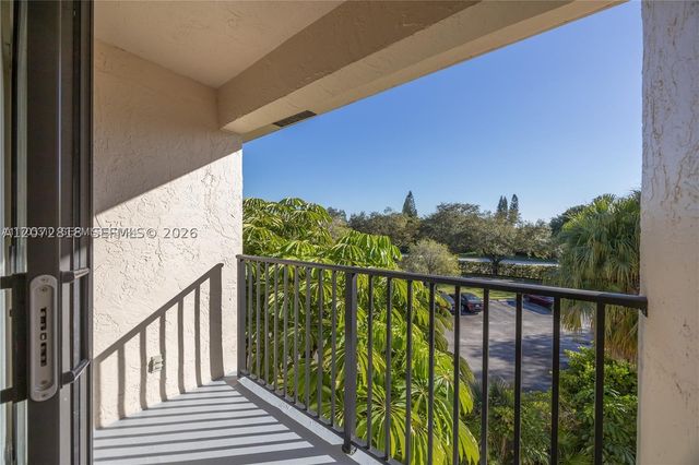 10001 W Atlantic Blvd 316, Coral Springs, FL 33071