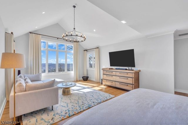 143 Huron Dr, Chatham Twp., NJ 07928