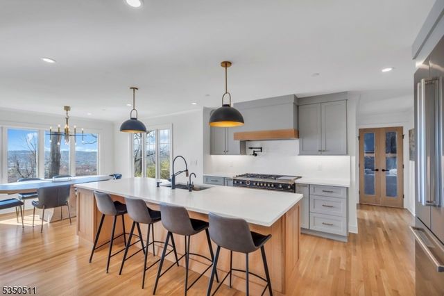 143 Huron Dr, Chatham Twp., NJ 07928