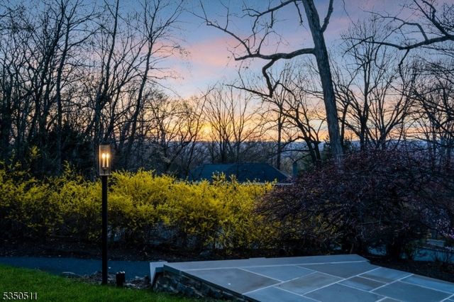 143 Huron Dr, Chatham Twp., NJ 07928