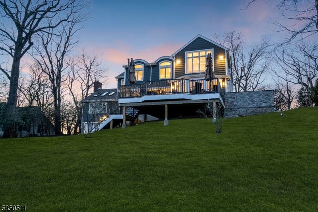 143 Huron Dr, Chatham Twp., NJ 07928