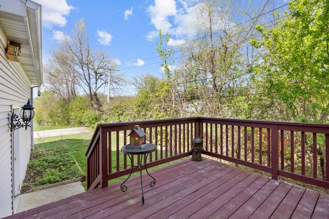 335 W Carriage Lane, Bensenville, IL 60106