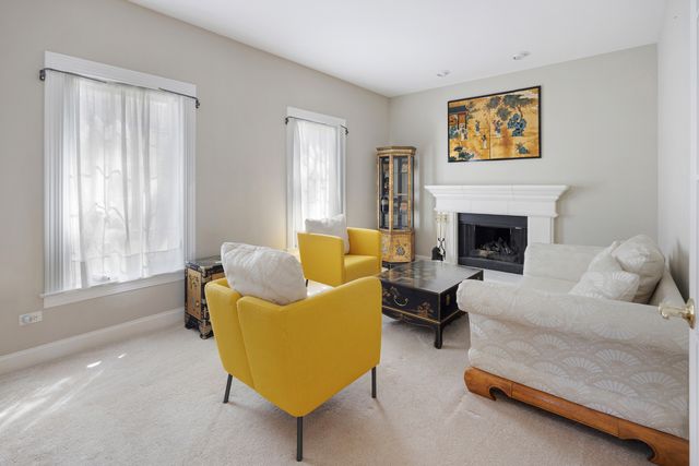 335 W Carriage Lane, Bensenville, IL 60106