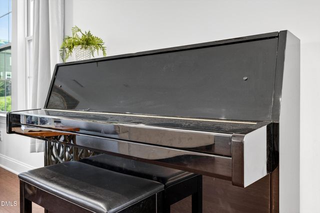 221 Birdsgrove Court, Cary, NC 27519