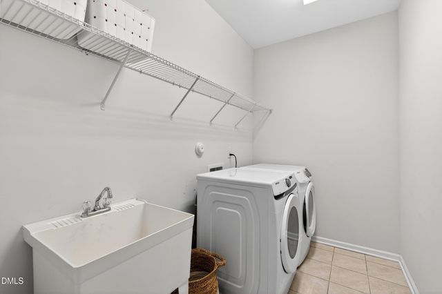 221 Birdsgrove Court, Cary, NC 27519