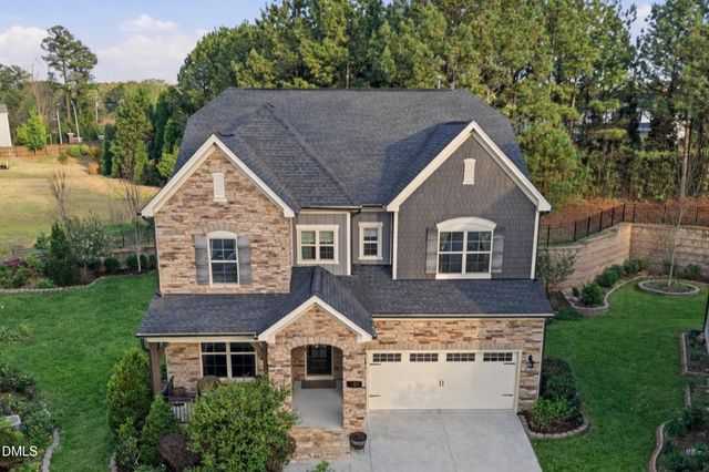 221 Birdsgrove Court, Cary, NC 27519