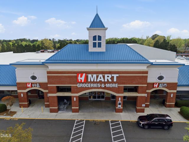 221 Birdsgrove Court, Cary, NC 27519