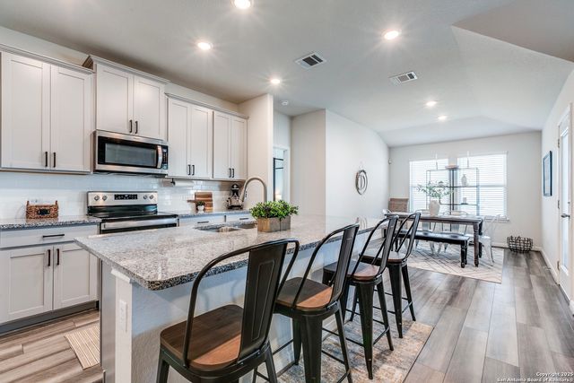 217 Goodfella Ave, Cibolo, TX 78108