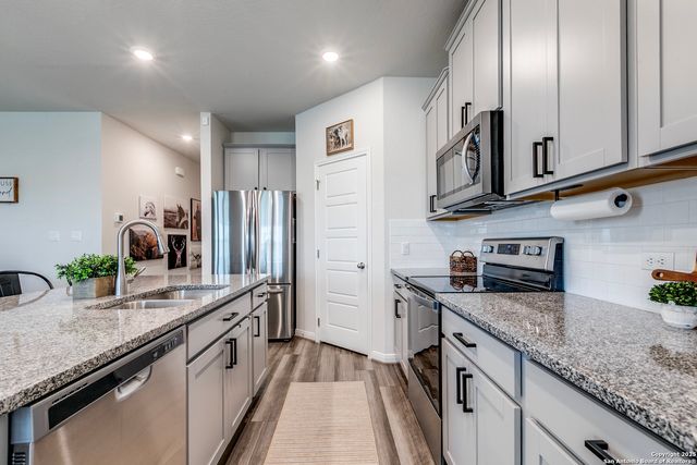 217 Goodfella Ave, Cibolo, TX 78108