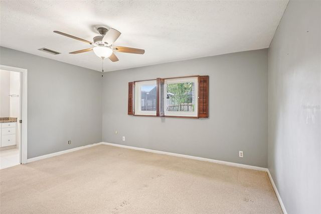 11732 MOFFAT AVENUE, Tampa, FL 33617