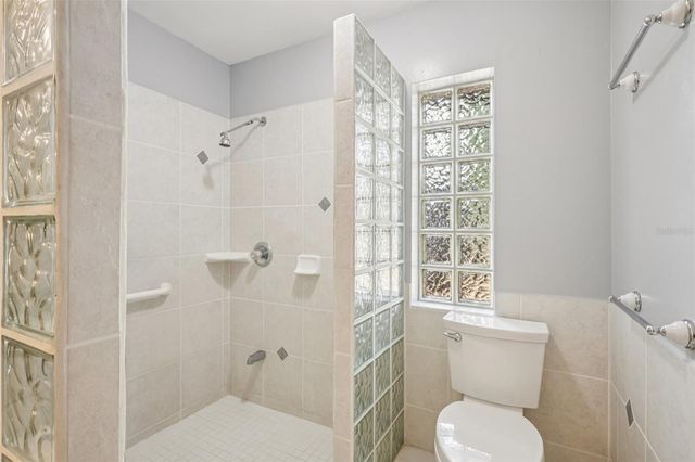 11732 MOFFAT AVENUE, Tampa, FL 33617