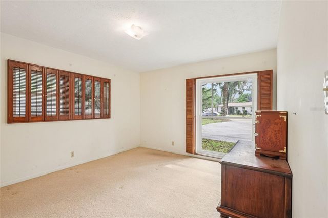 11732 MOFFAT AVENUE, Tampa, FL 33617