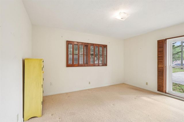 11732 MOFFAT AVENUE, Tampa, FL 33617
