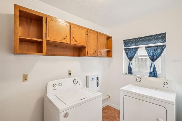 11732 MOFFAT AVENUE, Tampa, FL 33617