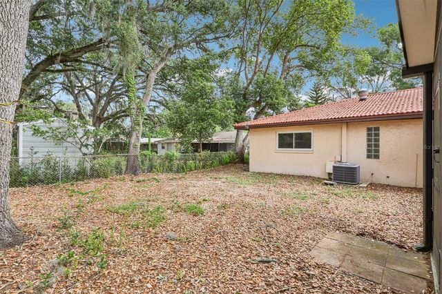 11732 MOFFAT AVENUE, Tampa, FL 33617