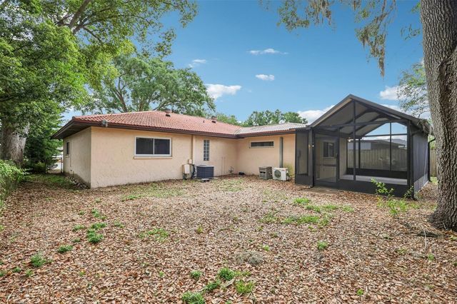 11732 MOFFAT AVENUE, Tampa, FL 33617