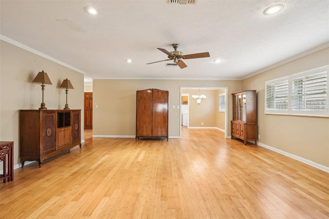 11732 MOFFAT AVENUE, Tampa, FL 33617