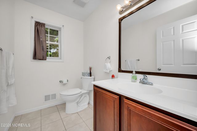 4 Wood Avenue, Middletown, NJ 07758