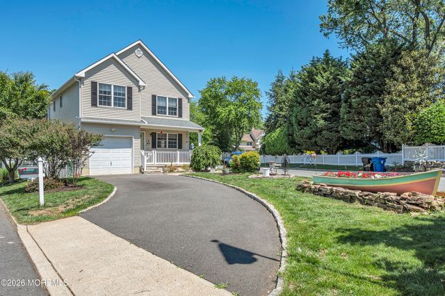 4 Wood Avenue, Middletown, NJ 07758