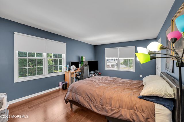 4 Wood Avenue, Middletown, NJ 07758