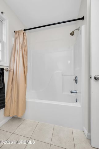 4 Wood Avenue, Middletown, NJ 07758