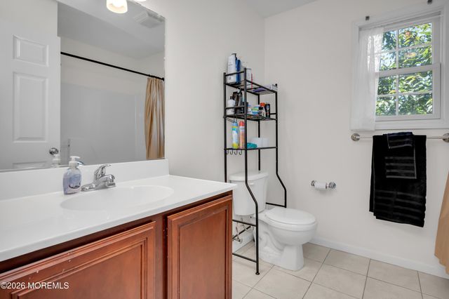 4 Wood Avenue, Middletown, NJ 07758