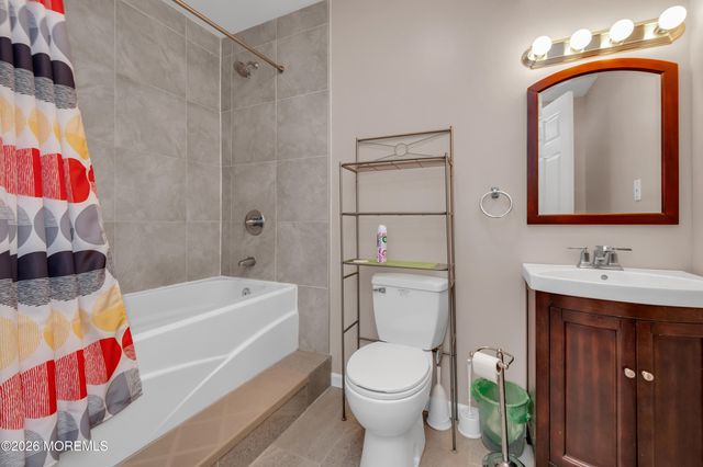 4 Wood Avenue, Middletown, NJ 07758