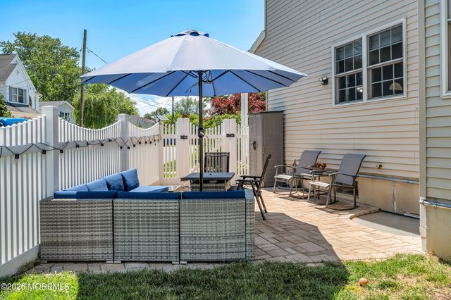4 Wood Avenue, Middletown, NJ 07758