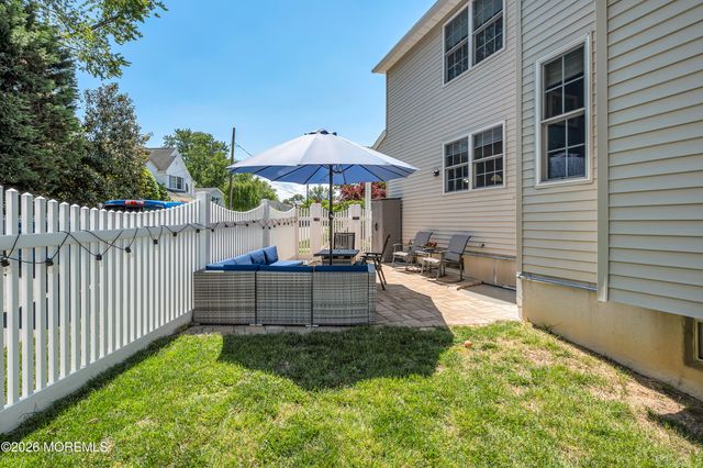 4 Wood Avenue, Middletown, NJ 07758