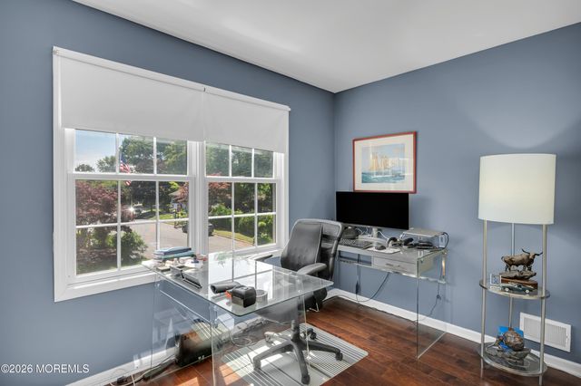 4 Wood Avenue, Middletown, NJ 07758