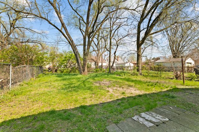 19990 Pinehurst Street, Detroit, MI 48221